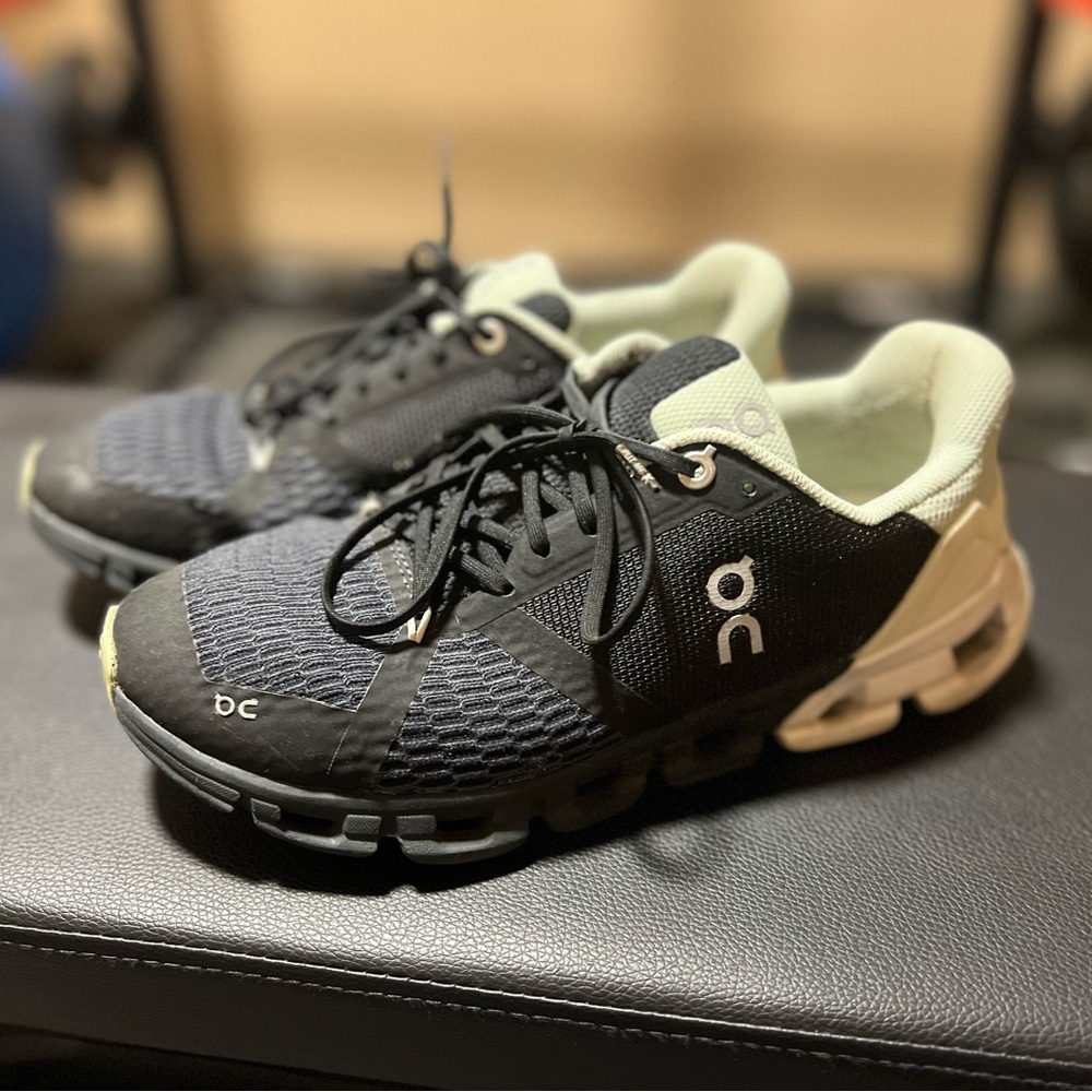 On Cloud training shoe